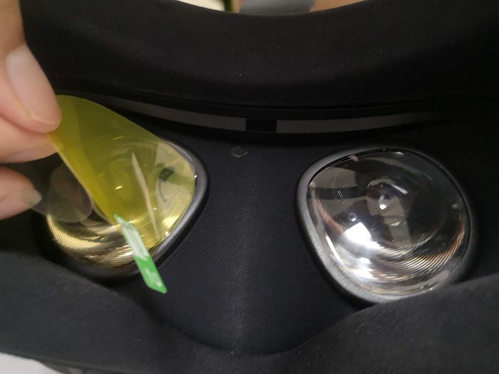 Защитная пленка для VR очков Oculus Quest 1 и Rift S Защитная пленка для VR очков Oculus Quest 1 и Rift S
